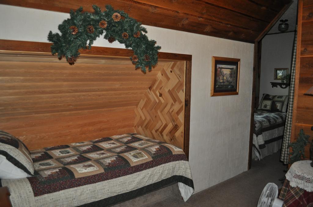 Rocky Ridge Country Lodge Mountain View Δωμάτιο φωτογραφία